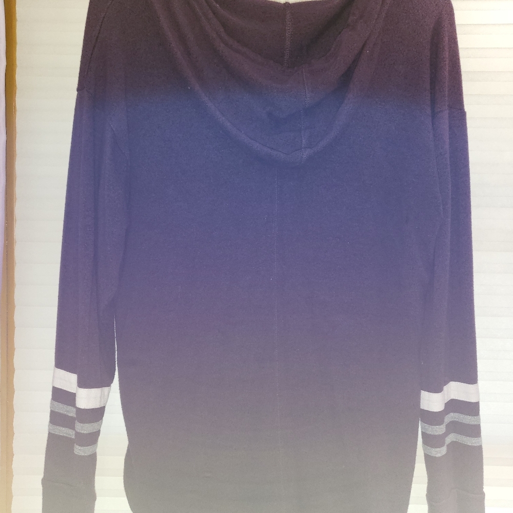 Hooded sweater purple. MiX by 41 Hawthorn